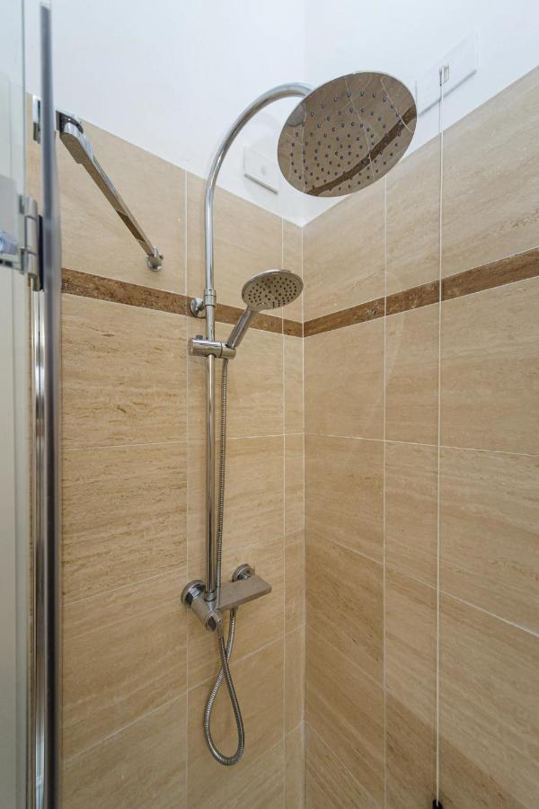 Casaviva - Central Comfy Flat With Parking In Santa M 산타마르게리타리구레 외부 사진